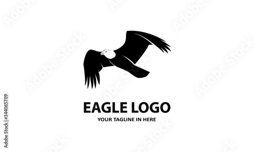 silhouette A simple eagle, suitable for business symbols or logos 