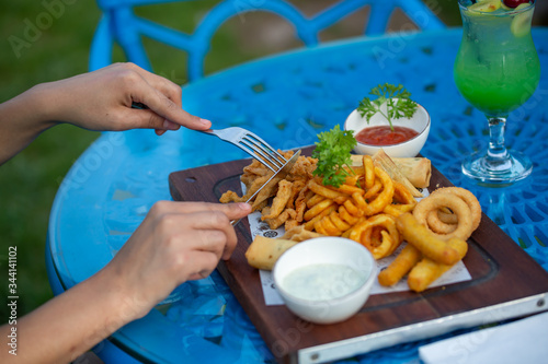 french fries with chicken finger
