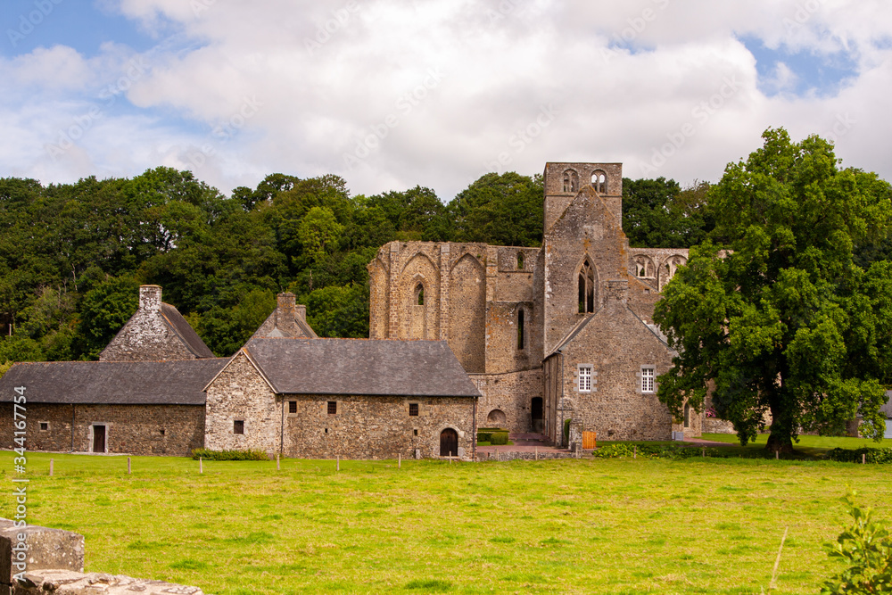 Überreste der Abtei von Hambye in der Normandie in Frankreich