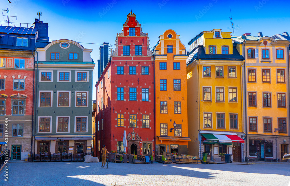 Stortorget (the Grand Square) is a public square in Gamla Stan, the old town in central Stockholm, Sweden. View with old houses. - obrazy, fototapety, plakaty 