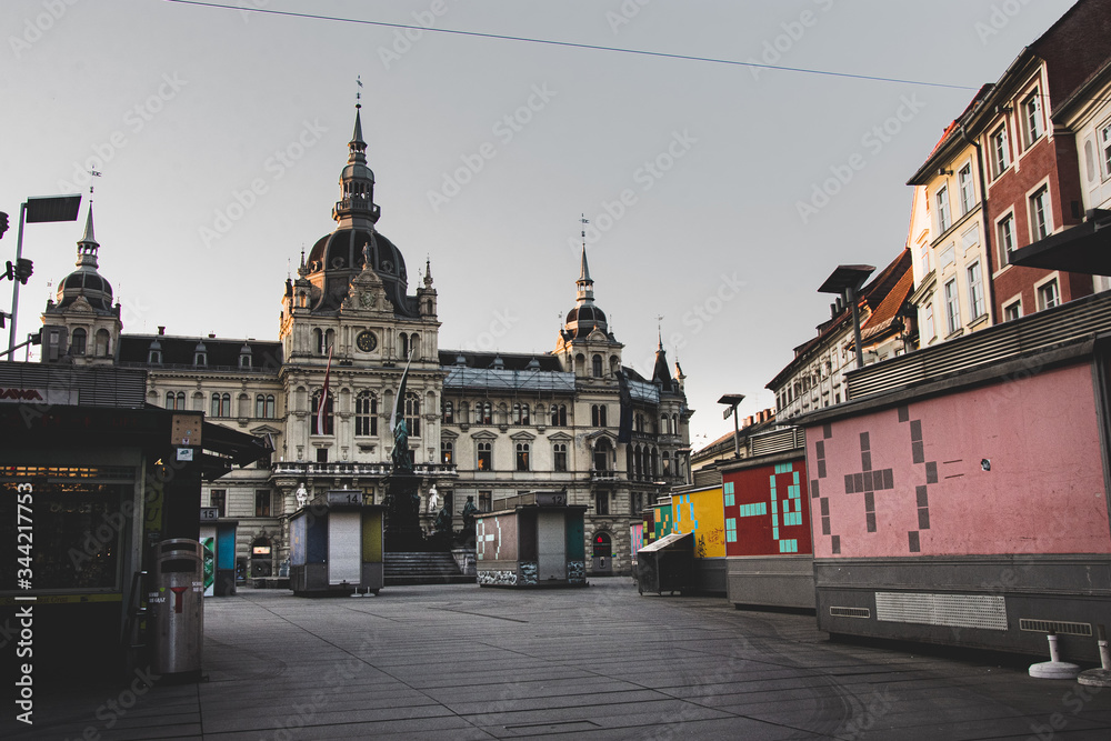 Naklejka premium Graz Stadt Hauptplatz leere Ansicht vom Rathaus