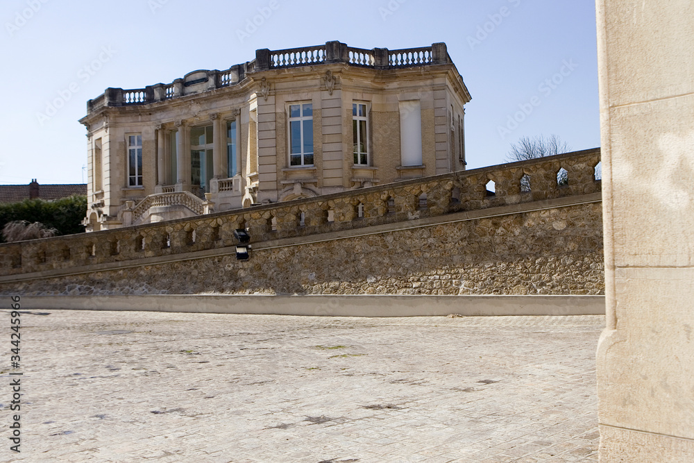 Fototapeta premium Cave et Maison de Champagne