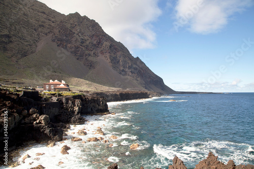 vista de la costa del balneario de la salud, en el hierro, islas canarias. photo