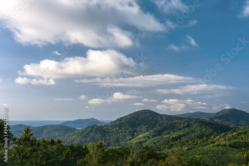 Fototapeta Naklejka Na Ścianę i Meble -  Tropical landscape. mountains covered with greenery.