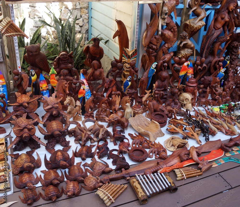 Bahamas arts and crafts wood carvings from Nassau Bahamian Straw Market