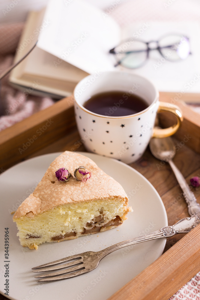 charlotte pie with apples charlotte pie with apples