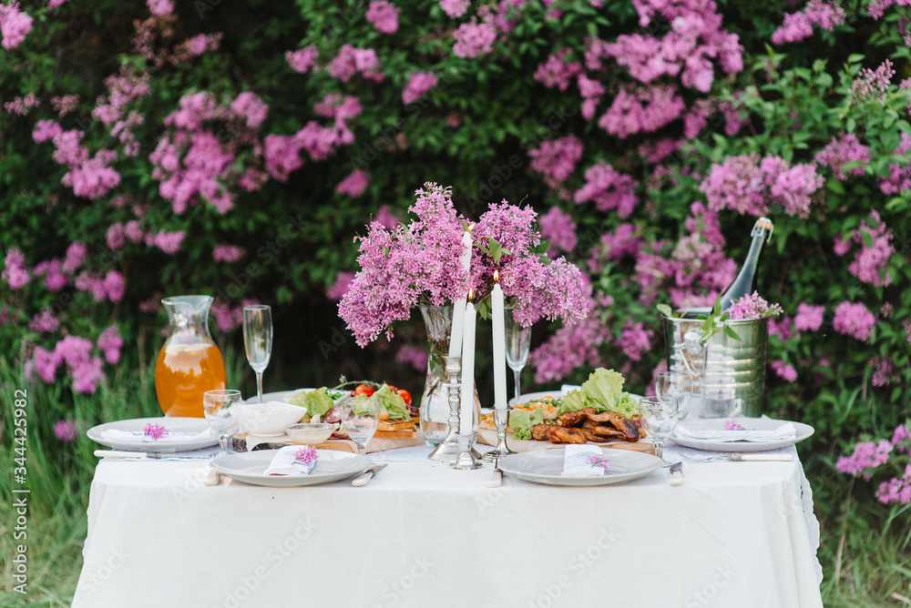 elegant wedding decorations made of natural flower