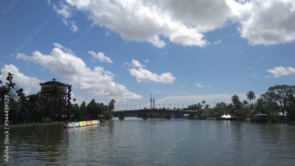 Obraz premium Discover the most fascinating water world on earth.