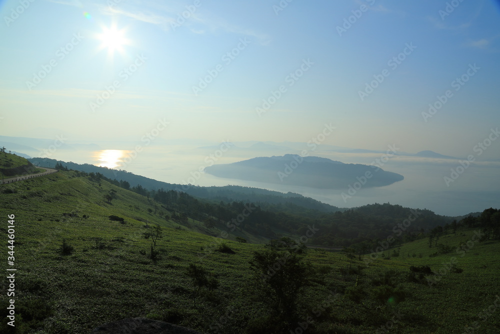 Kussyaro lake from the BIhoro pass in early morning