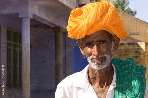 Slika na platnu Orange turban, traditional costume, Jodhpur, Rajasthan, India