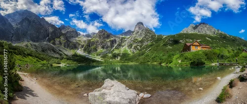 Fototapeta Zielony Staw Kieżmarski w Tatrach, panorama