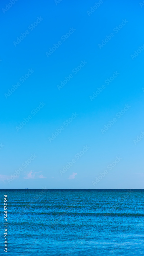 Fototapeta premium Sea and blue serene sky