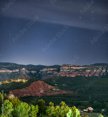 Estrellas sobre Riells del Fai photo