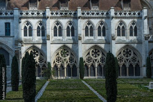 Gotischer Kreuzgang in Rouen