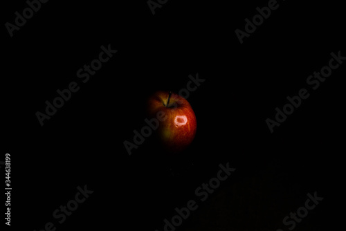 Apples in the dark under the light
