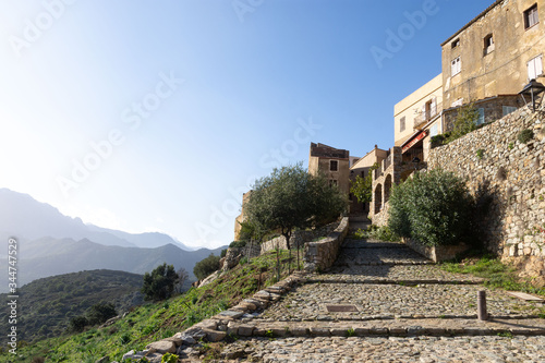Village de Sant'Antonino en Balagne, Haute-Corse photo