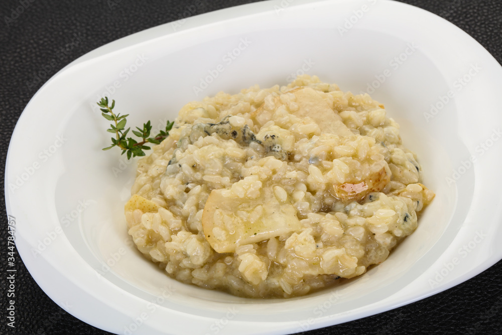 Risotto with pear and gorgonzola Risotto with pear and gorgonzola