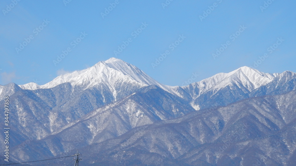 山 山