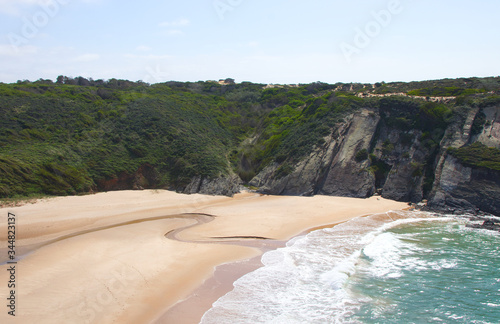 Strand von Carvalhal an der Atlantikküste von Portugal 