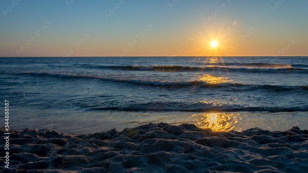 zachód słońca nad morze bałtyckim w Polsce