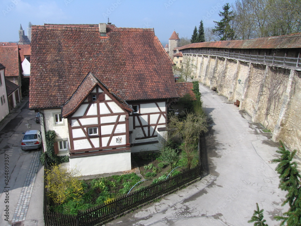 Stadtmauer und Fachwerkhaus Rothenburg ob der Tauber