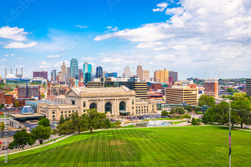 Fototapeta Naklejka Na Ścianę i Meble -  Kansas City, Missouri, USA Skyline with Union Station