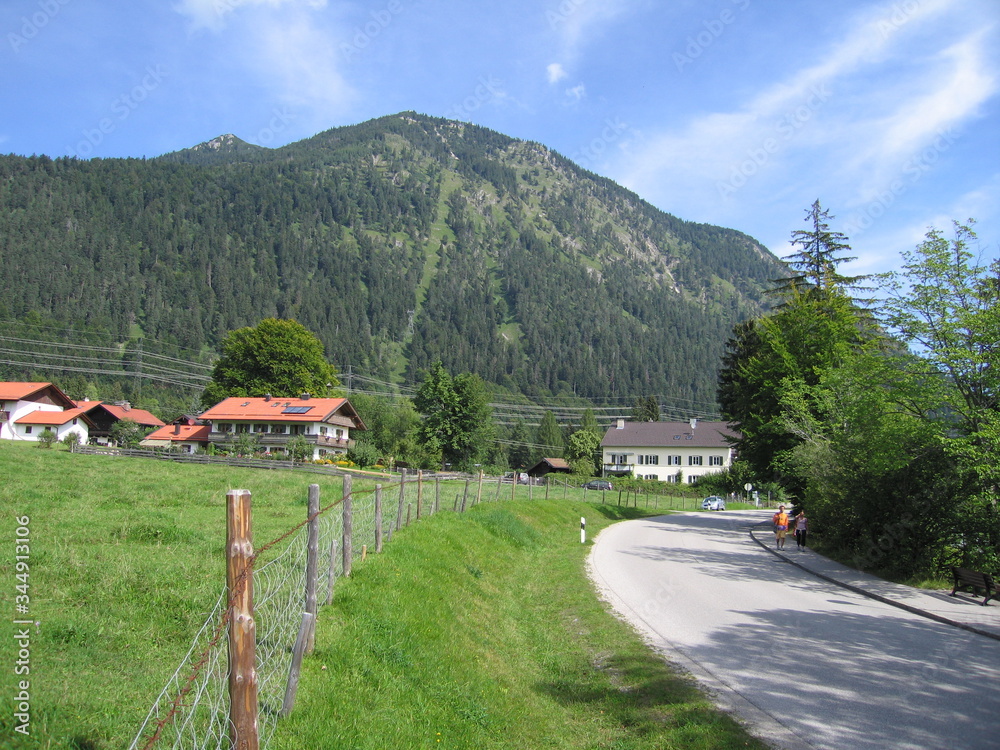 Obraz premium Herzogstand: Berg am Walchensee in den Alpen