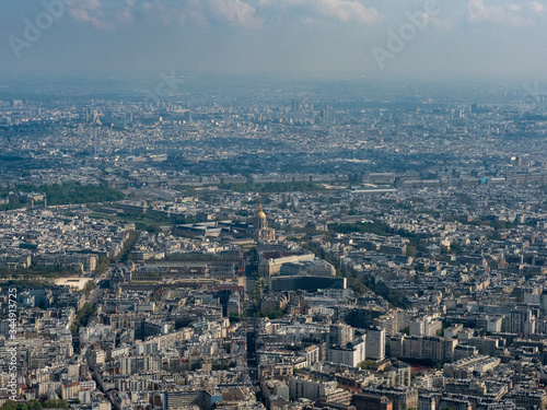 vue aérienne de Paris et des Invalides