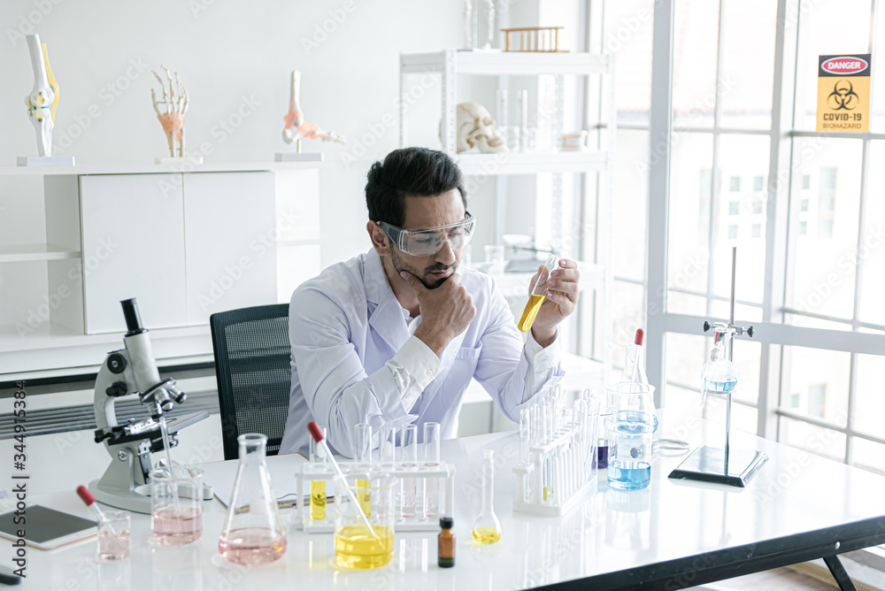 European male researchers Coronary or Covid-19 antiviral drugs are being researched in a sterile laboratory. To solve the global crisis European male researchers Coronary or Covid-19 antiviral drugs are being researched in a sterile laboratory. To solve the global crisis