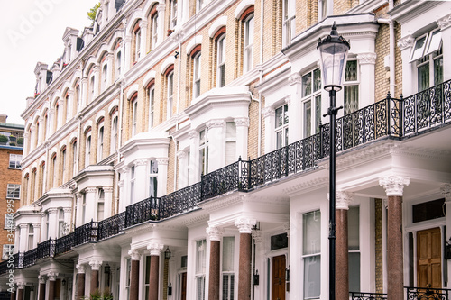 Photography LONDON- An attractive street of luxury London townhouses in South Kensington