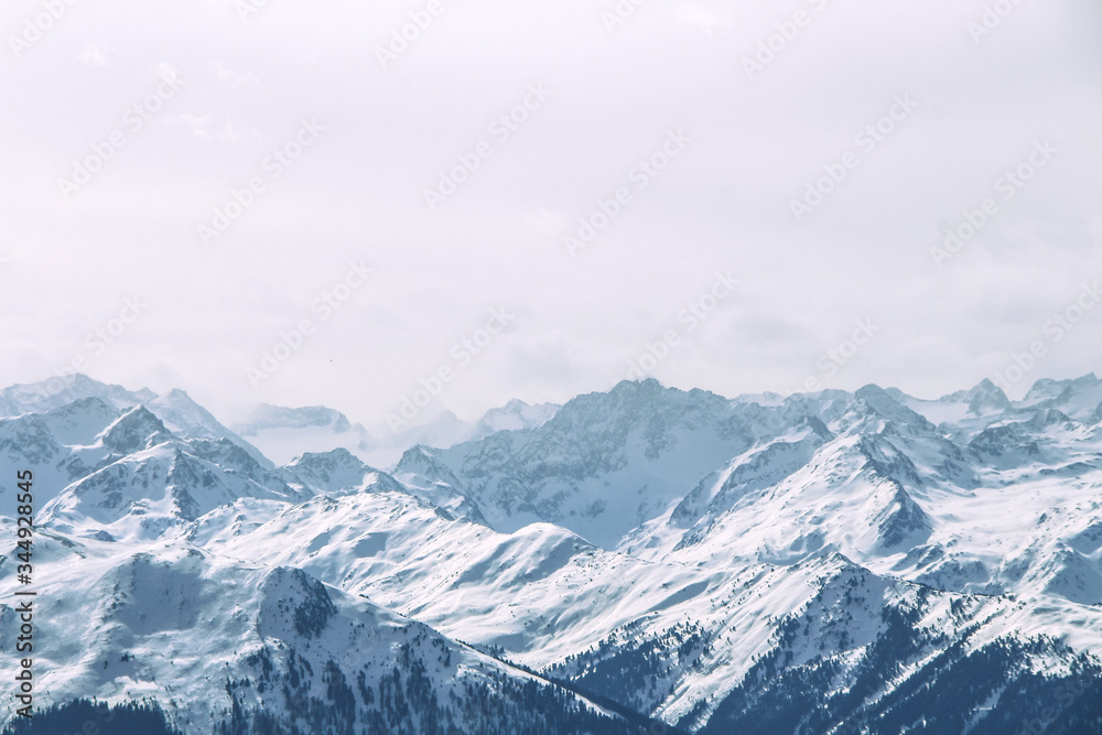 Montagne enneigée en Autriche