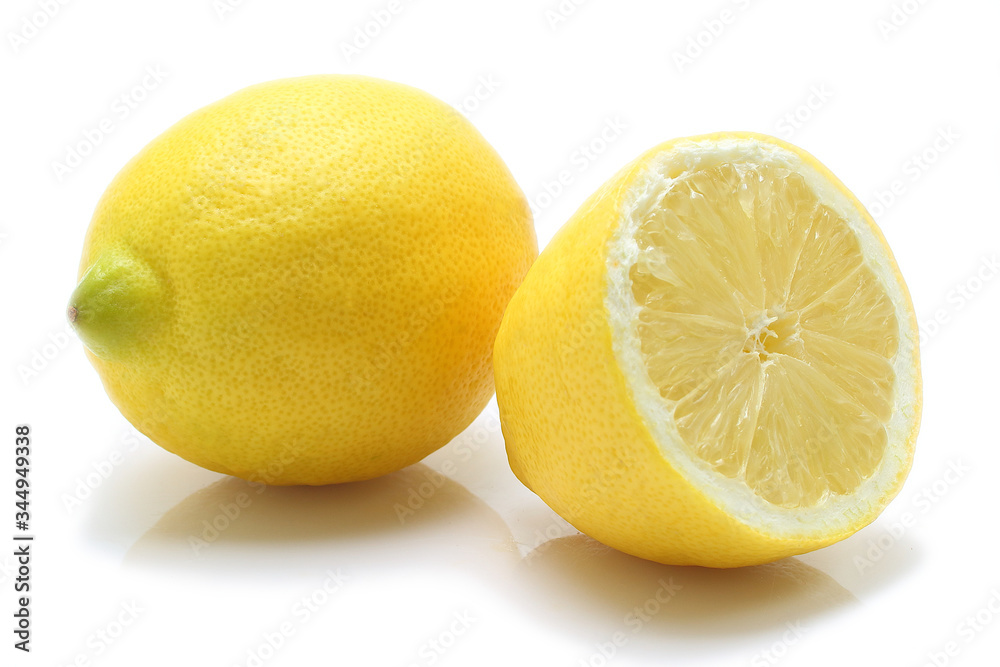 limón ,fruto del limonero aislado limón ,fruto del limonero aislado