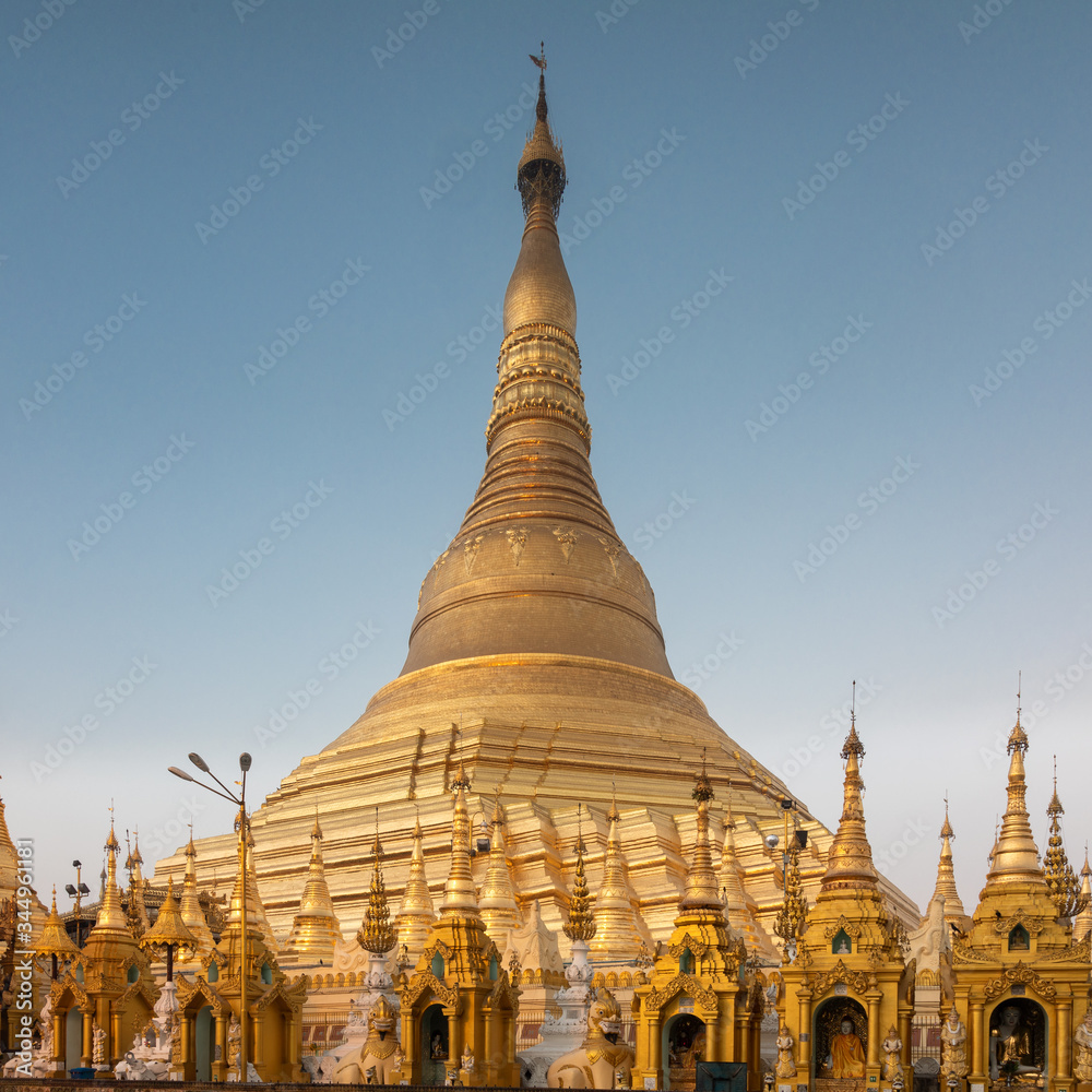 Golden stupa of the Shwedagon Pagoda