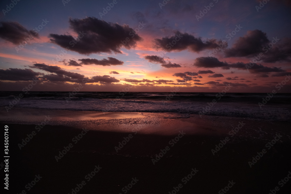 Fototapeta premium Dramatic sunset