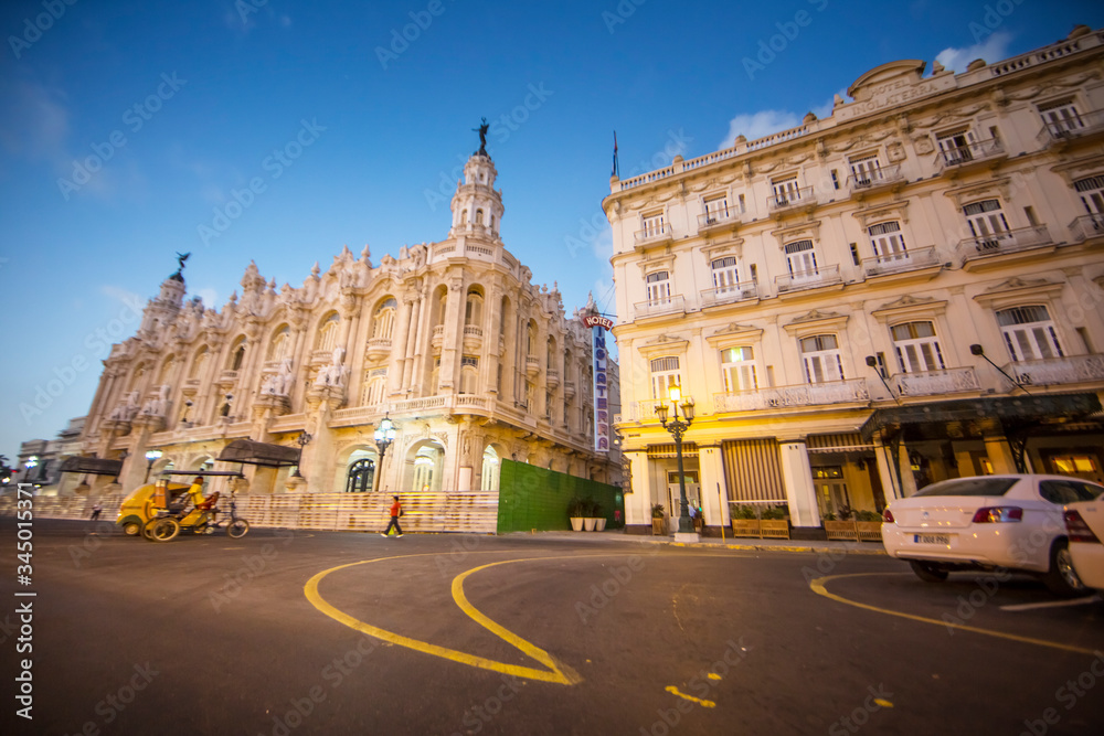 Fototapeta premium habana vieja gran teatro de la habana cuba