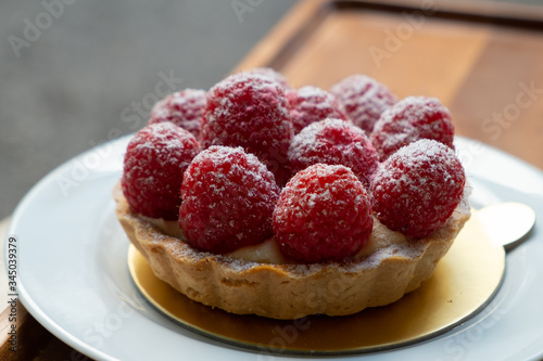 raspberry tart