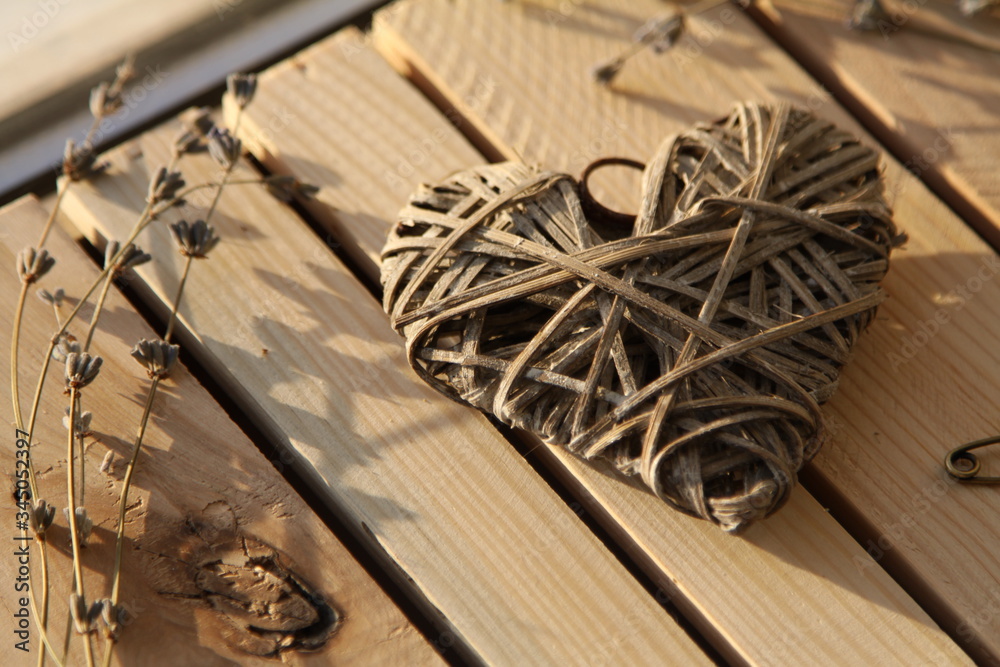 Obraz premium Sun lights , spring and love in the heart of town