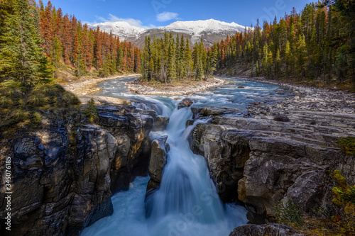 Sunwapta Falls, Jasper Alberta Kanada travel destination