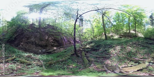 360VR, Urige Sandsteinschlucht mit üppiger Vegetation, VR360 photo