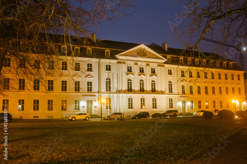 Universität Greifswald bei Nacht