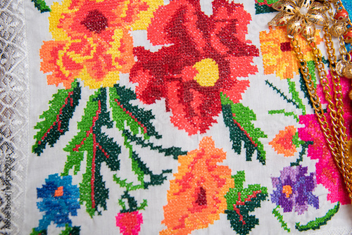 Cuadro en lienzo detalle de bordado tradicional de traje folklorico de yucatan mexico, punto de c
