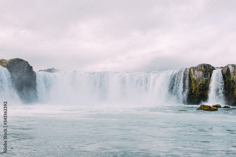 Fototapeta premium Wodospad Godafoss na Islandii