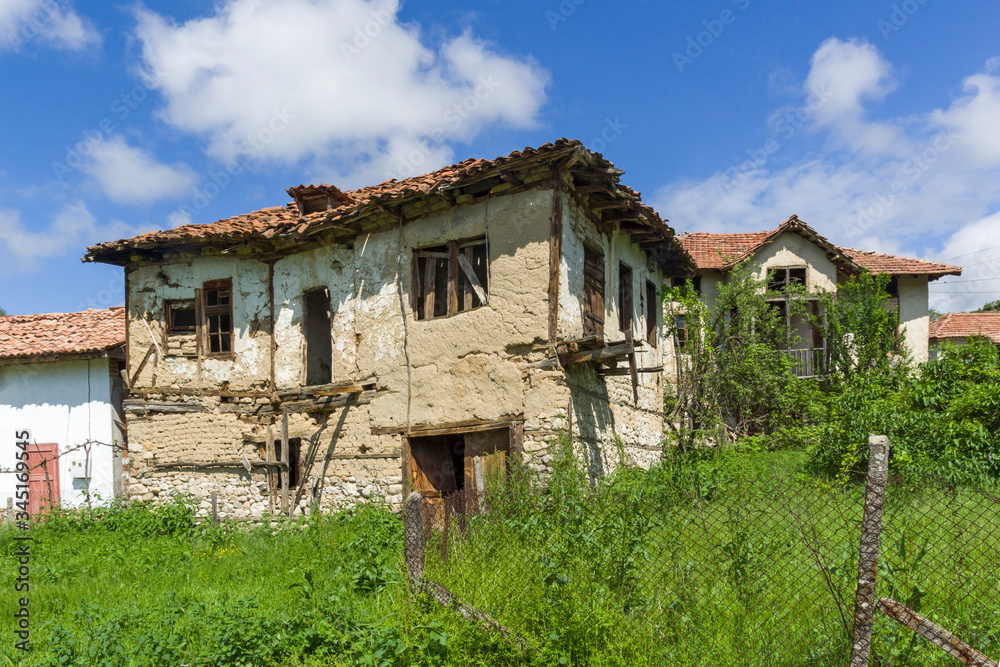 Old houses from the nineteenth century in Zlatolist, Bulgaria Old houses from the nineteenth century in Zlatolist, Bulgaria