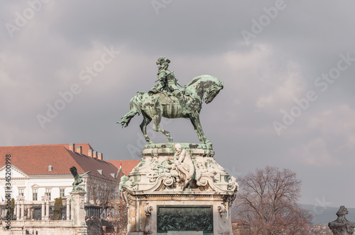 Equestrian statue of Prince Savoyai Eugen in front of the historic Royal Palace in Buda Castle