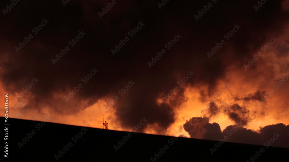 Obraz premium Atardecer surreal # 5