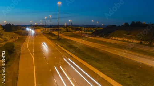 Traffic on Highway 417 in Ottawa at night
