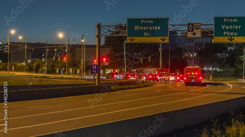 Traffic in Ottawa at night
