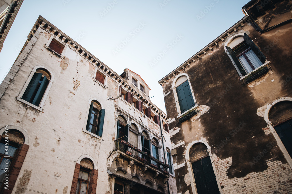 old houses in venice