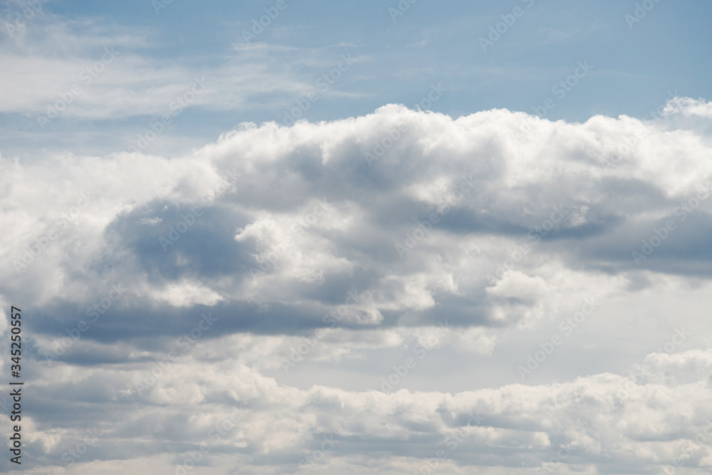 Obraz premium Белые абстрактные облака . Заставка на рабочий стол . Текстура неба . 