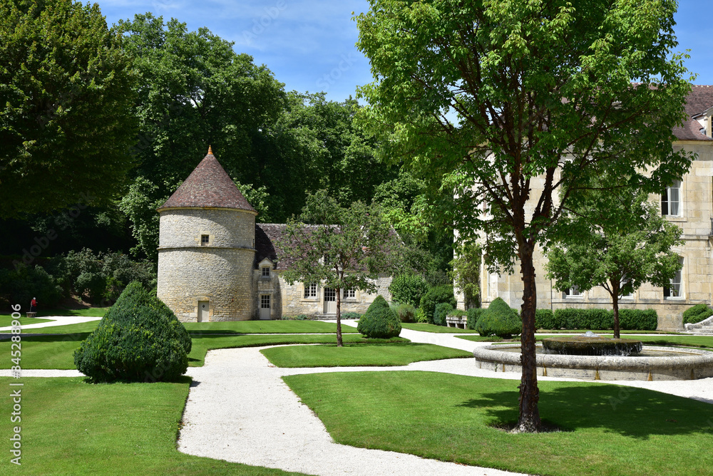Jardins de l'abbaye de Fontenay en Bourgogne, France